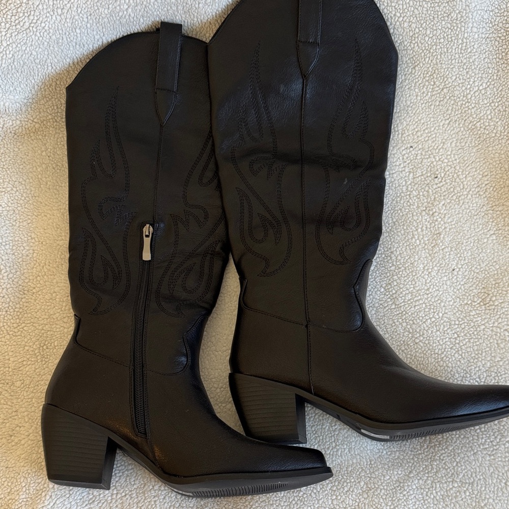 Black Western-Style Women's Boots